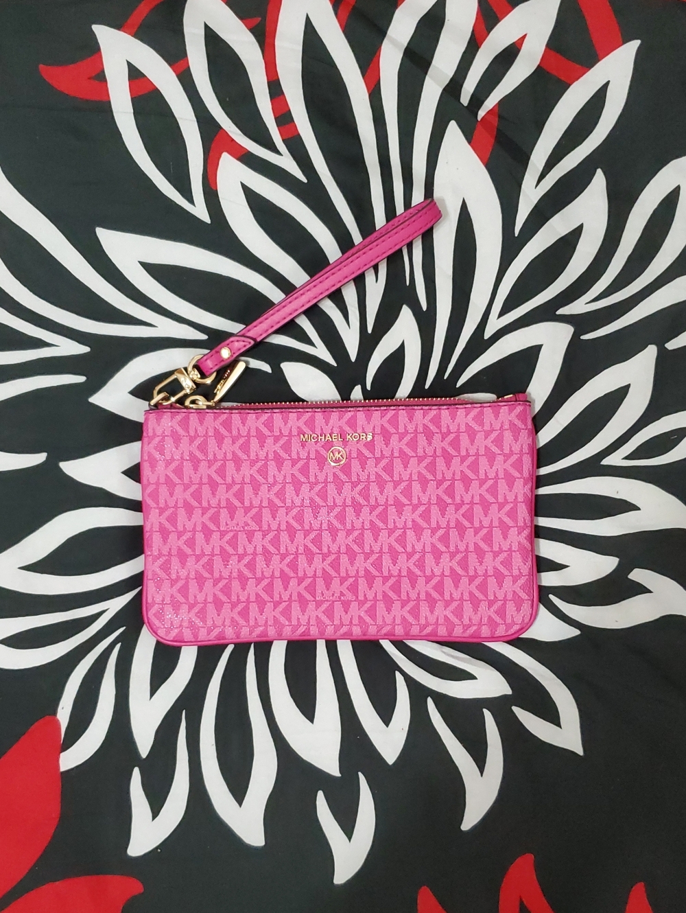 Michael Kors Pink Signature 6-Card Wallet Wristlet